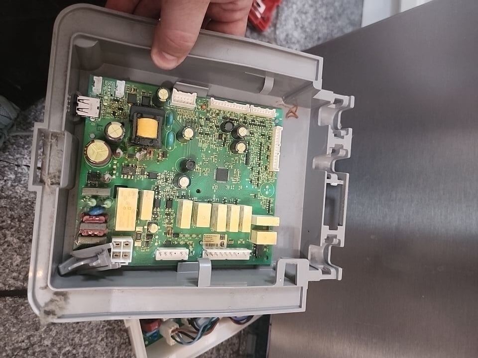 Frigidaire fridge not cooling, control board replacement