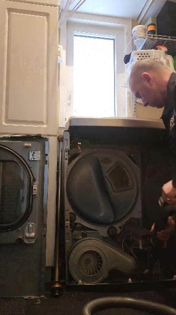 Replacing LG dryer thermistor in Bradford